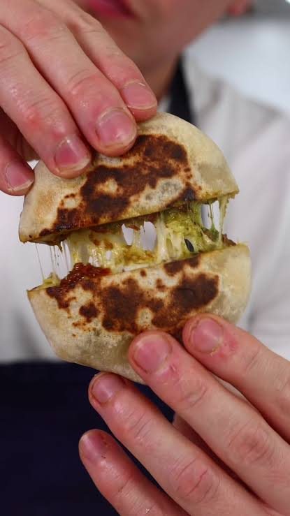Pesto stuffed flatbread